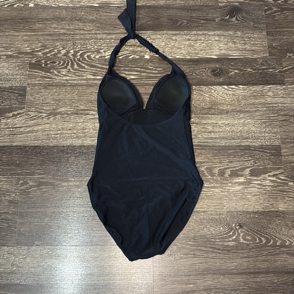 Woman’s Caribbean Sand Black Halter One-Piece Swimsuit size 8 - Picture 2 of 5